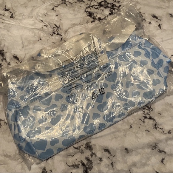 SOLD 🚫 Hello Kitty Forever 21 Blue Heart Angel Duffel Bag Weekend Luggage Travel - Picture 6 of 8